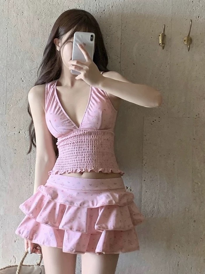 Skirts - Летняя женская одежда: корректирующий купальник-танкини, скромный