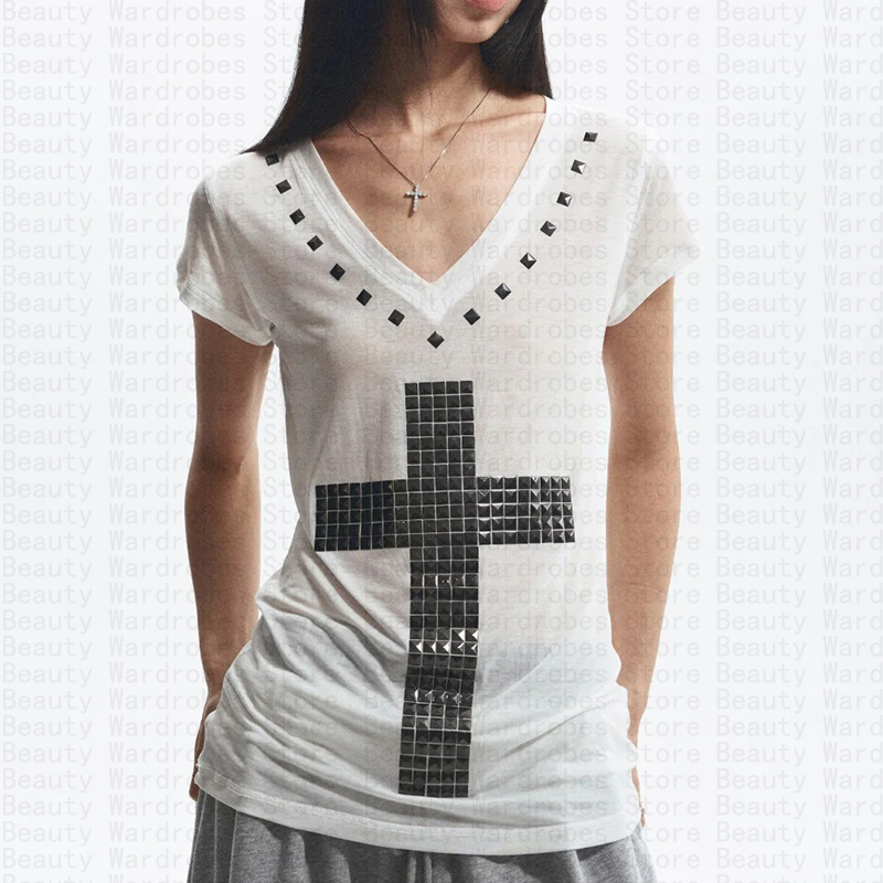 Y2K Graphic Baby Tee Crop - Уникальный топ в стиле рок-готика Y2k,