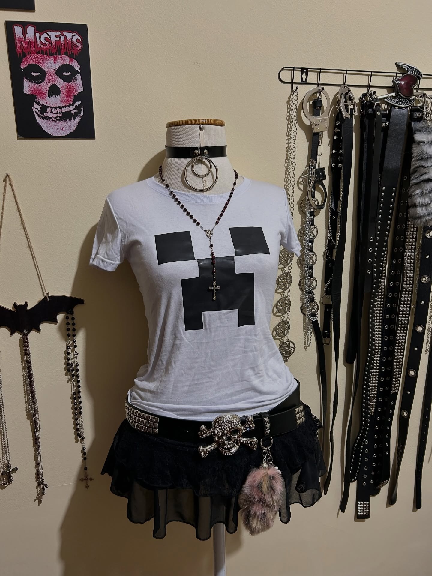 Футболка в стиле Y2K с графиче – обзор и цена Y2K Graphic Baby Tee Crop