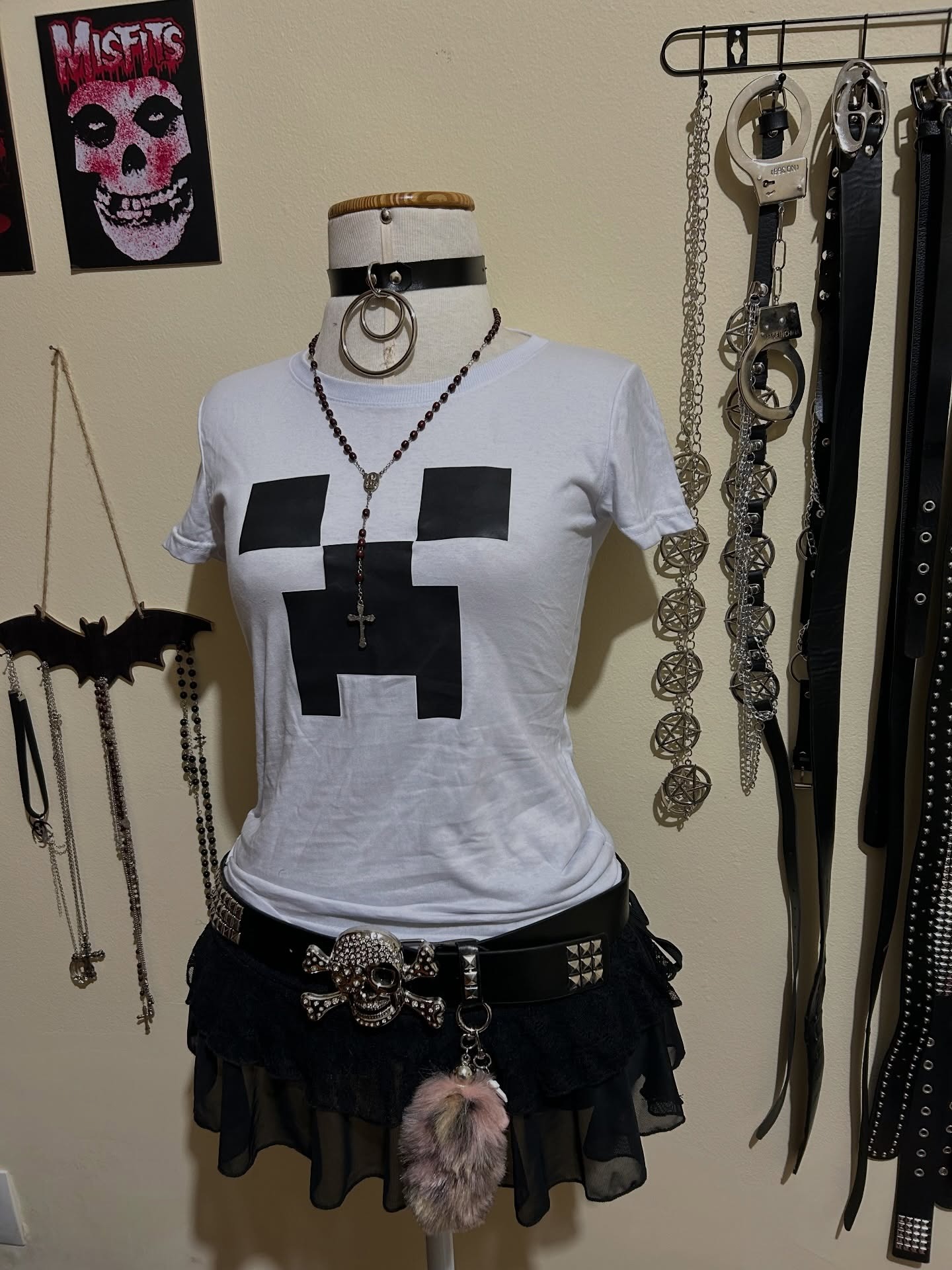 Футболка в стиле Y2K с графиче – обзор и цена Y2K Graphic Baby Tee Crop