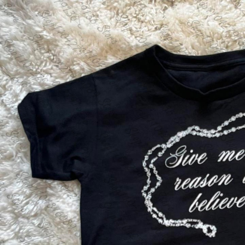 Женская одежда в стиле Y2K 200 – обзор и цена Y2K Graphic Baby Tee Crop