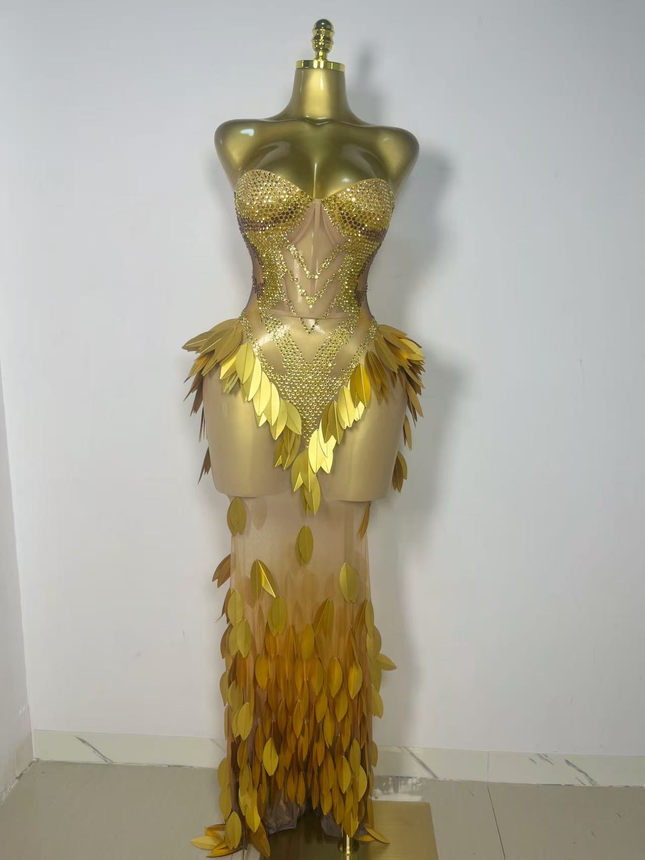 Блестящее золотое платье с пай – обзор и цена Sparkly Rhinestone Club Party Dress